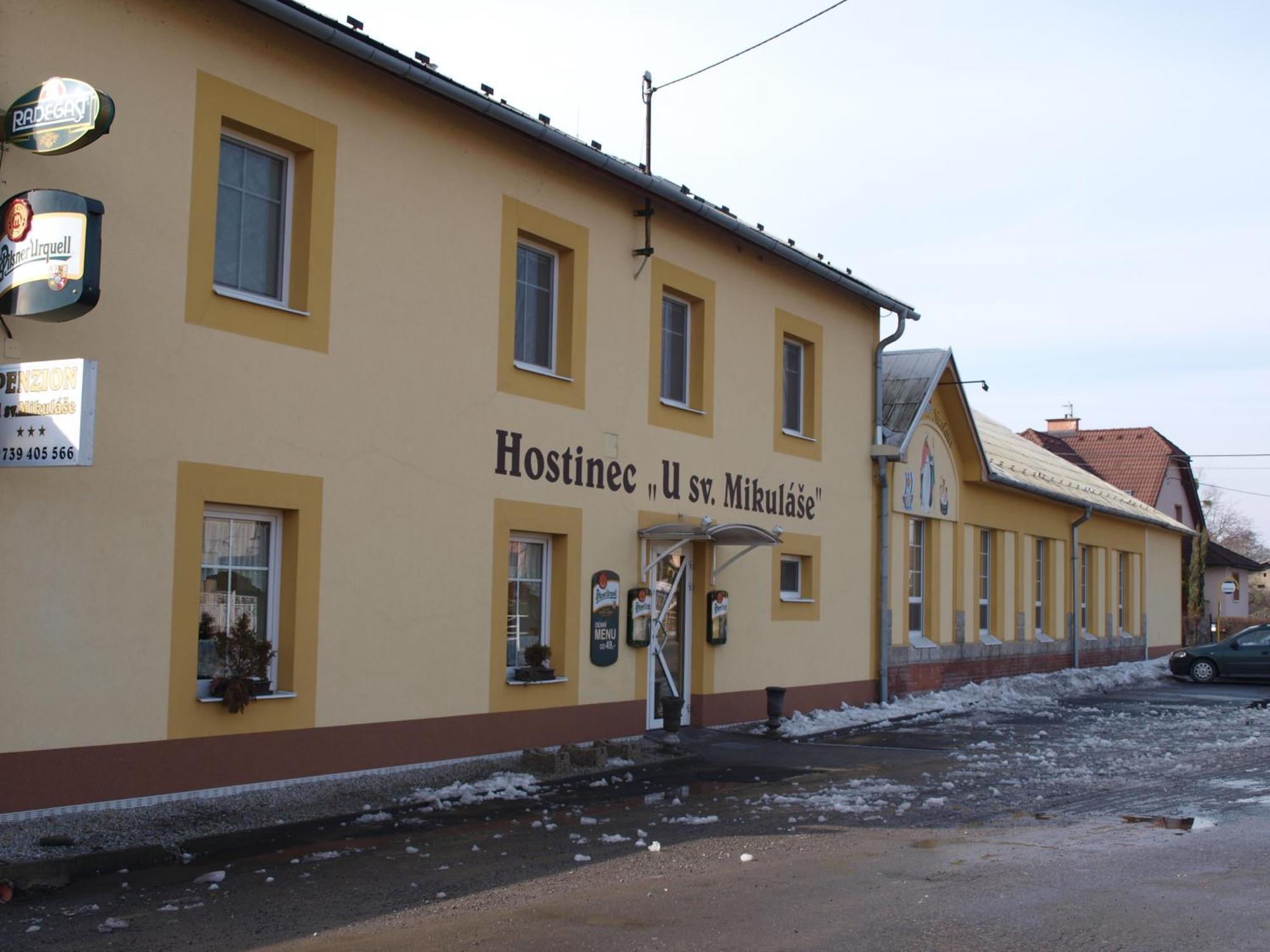 Hostinec A Penzion U Sv. Mikulase Hotel Hat Bagian luar foto